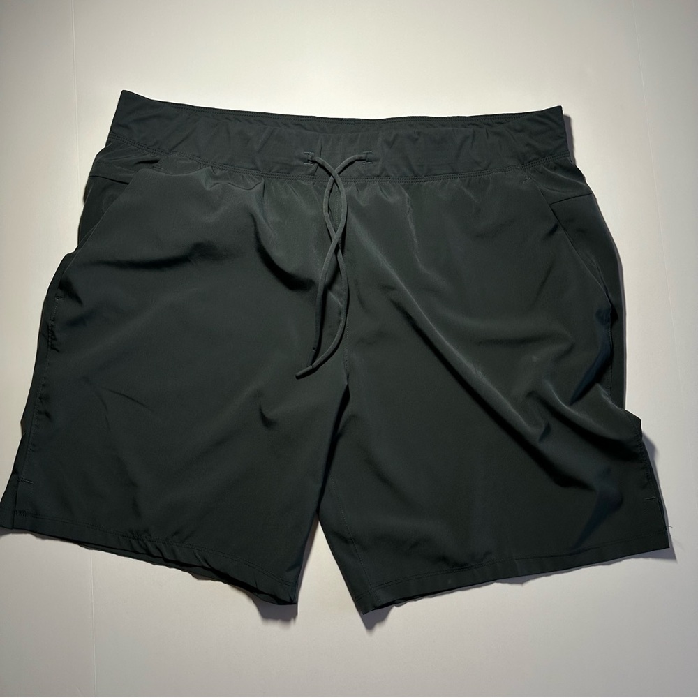 Athletic works Shorts